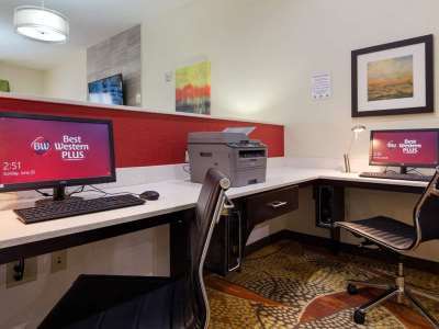 Best Western Plus Fairview Inn & Suites Eksteriør billede